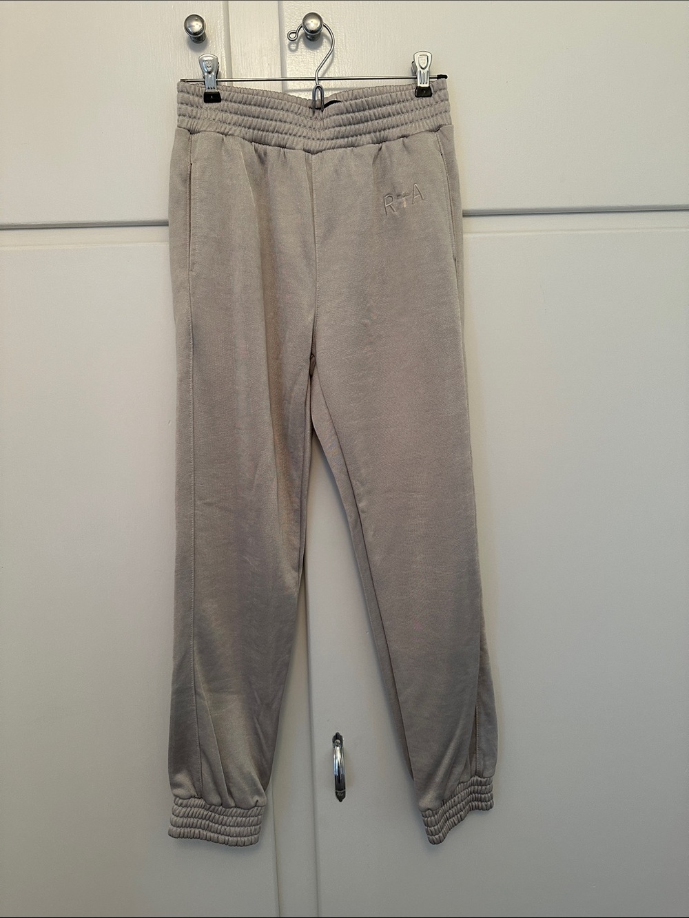 LIKE NEW RtA Silver Jogger Sweatpants